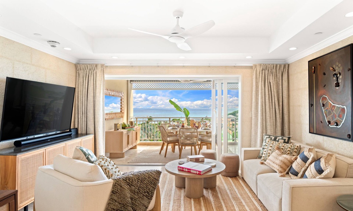 Diamond Valley Villa | A beautifully appointed 1-bdrm, 2-bath resort villa atop Barbados’ most celebrated cliffside, w/panoramic ocean views & designer interiors. Dedicated concierge service & complimentary airport transfers.