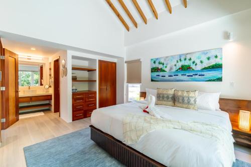San Pedro Villa | Azure Tide and Mistico Beach Club plus Boat Shuttle