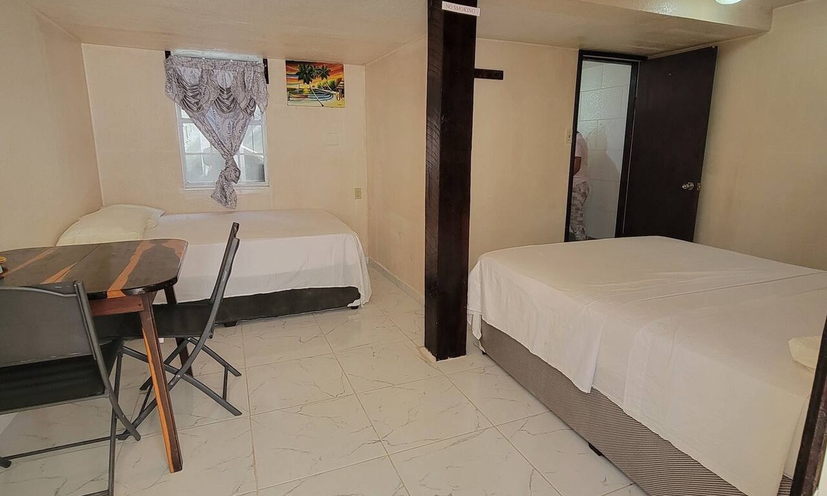 Caye Caulker Hotel | Belize Sea Reef Inn