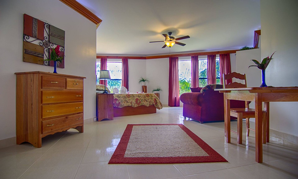 Hopkins Hotel | Bocawina Rainforest Resort & Adventures