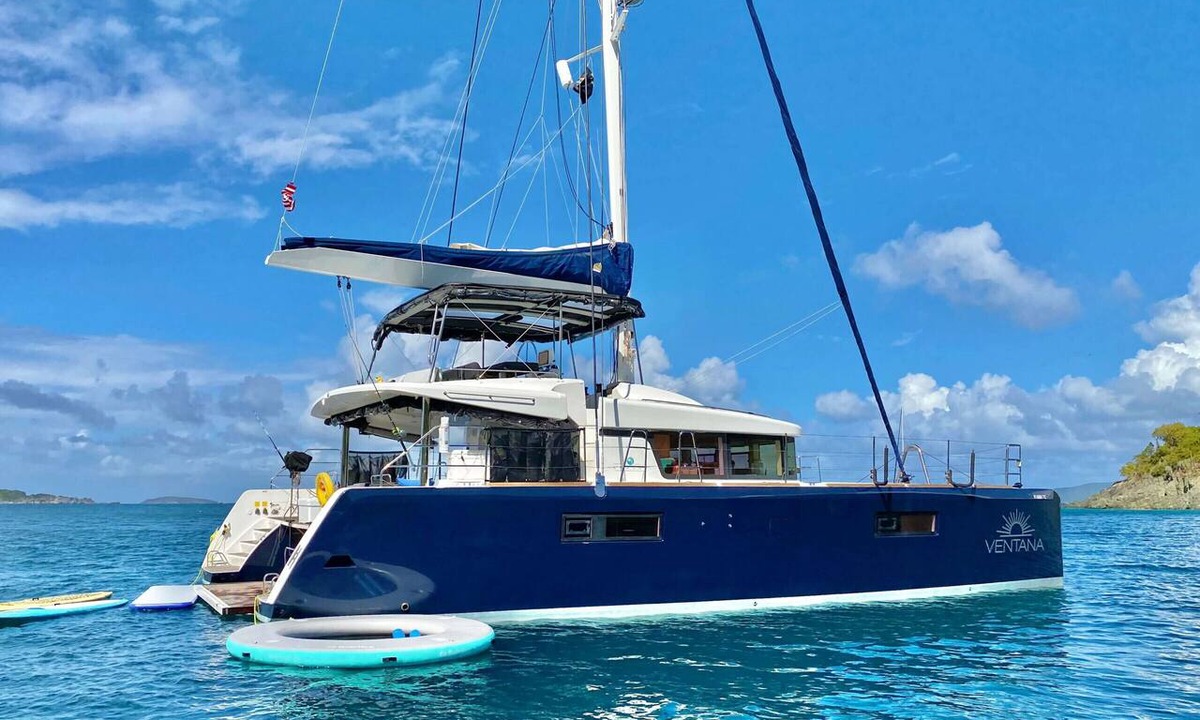 Belize City Boat Rental | Caribbean Bliss: Sun-soaked Sailing Adventure from Belize to Cayo Ámbar Gris, San Pedro