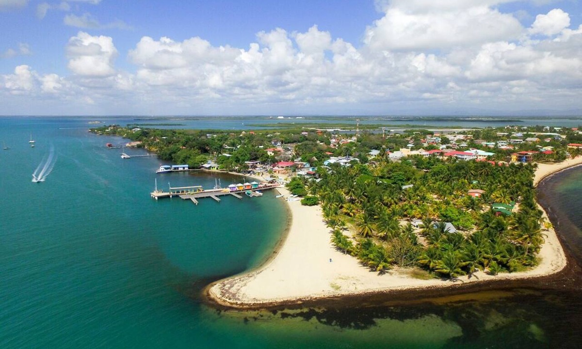 Placencia Boat Rental | Caribbean Bliss: Sun-soaked Sailing Adventure from Placencia, Belize