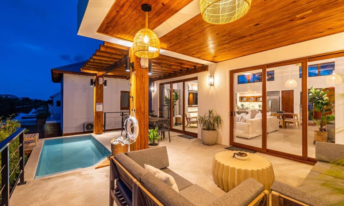 San Pedro Villa | Casa Brisa & Mistico Beach Club + Boat Shuttle
