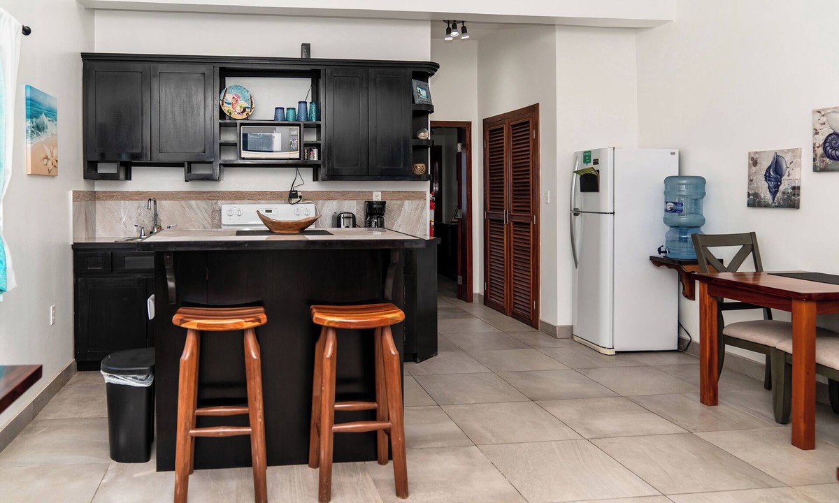 San Pedro Condo | Casa del Rai, Perfect location with Rooftop Pool!