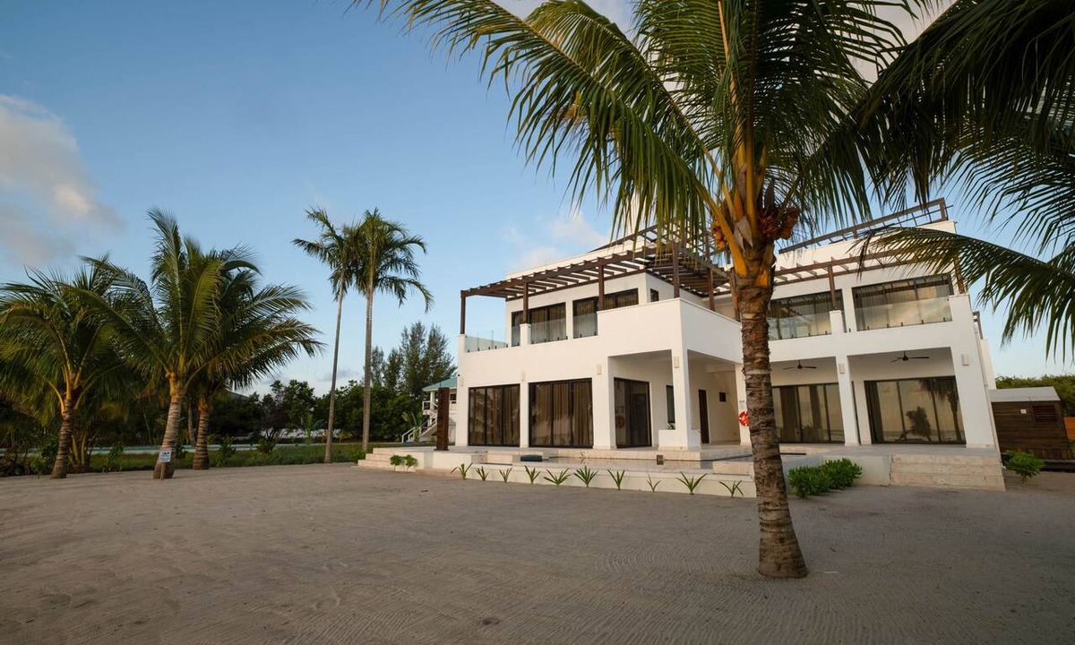 Caribbean Way Villa | Casa Sur – Oceanfront Villa