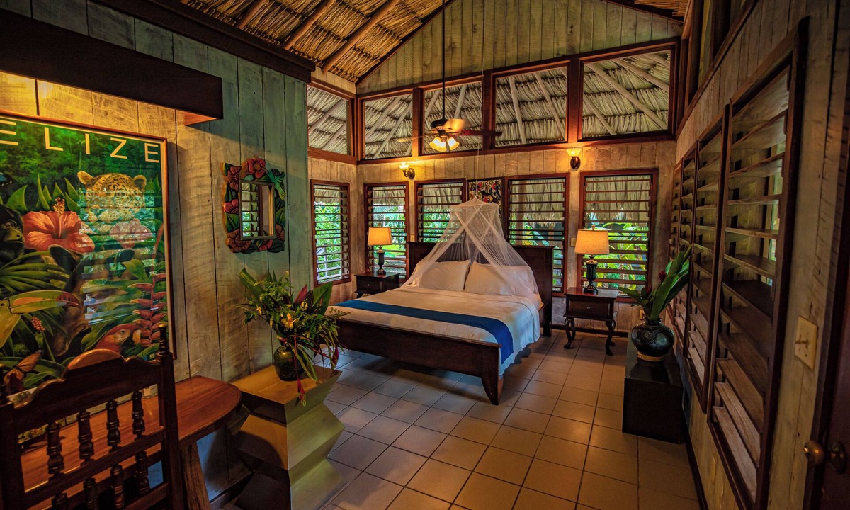 Gallon Jug Cabin | Chan Chich Lodge
