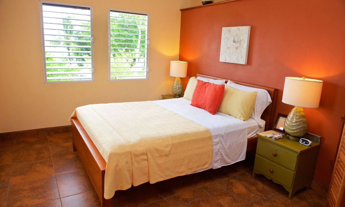 Forest Home Hotel | Coral House