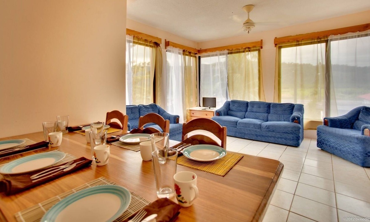 Pomona Hotel | Davis Falls Inn