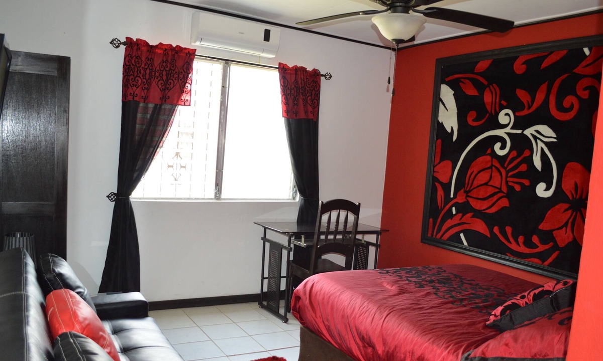 Armenia Hotel | El Rey Hotel