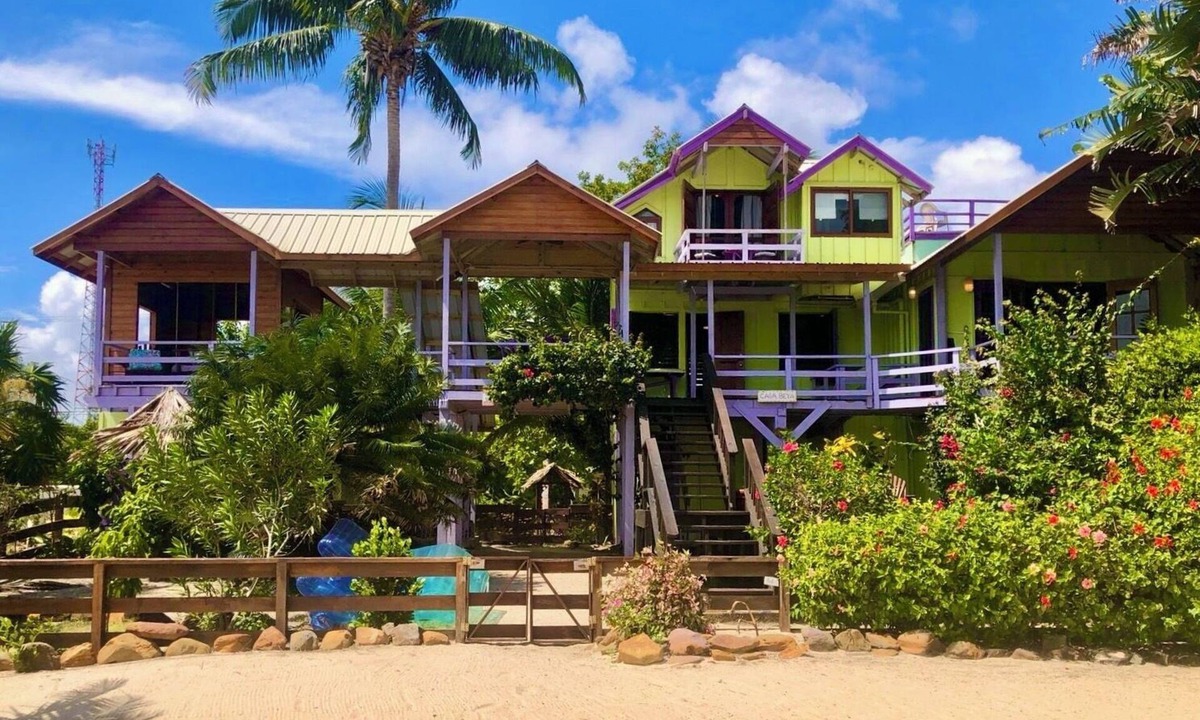 Placencia Villa | Fabulous OCEANFRONT Villa in Maya Beach w/Overwater Dock + Kayaks, SUPs & More!