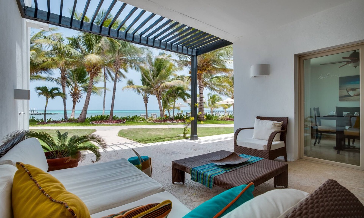 San Pedro Condo | Flash Sale! Beachfront Villa: Modern Oceanfront Luxury- Ambergris Caye