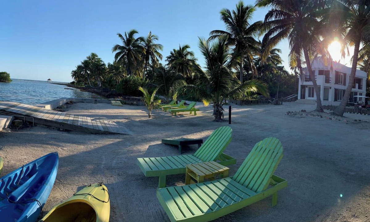 San Pedro Villa | Fly Fishing Lodge North Ambergris Caye up to 6 people Tarpon, Bonefish, Permit
