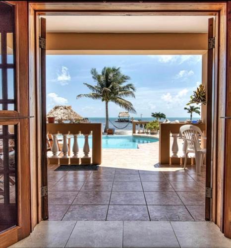 Boca Ciega Hotel | Hol Chan Reef Resort & Villas