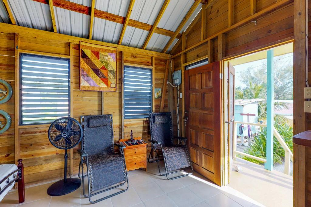 Caye Caulker House | Johnny O's Cabana