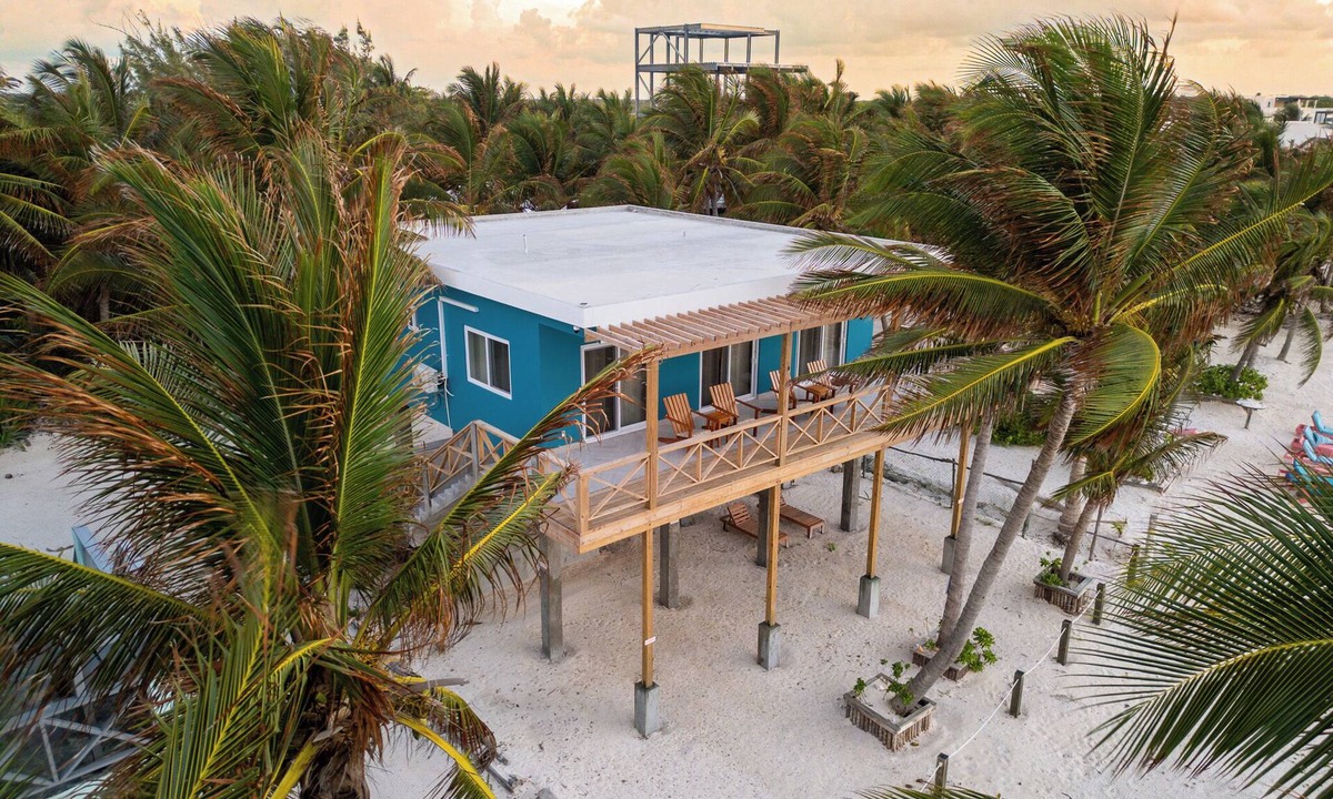San Pedro House | La Costa Azul relaxing beach getaway