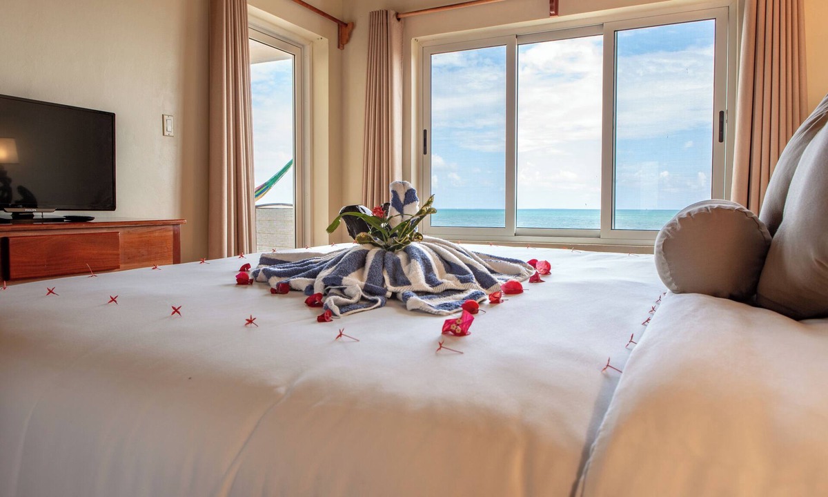 Placencia Hotel | Laru Beya Resort