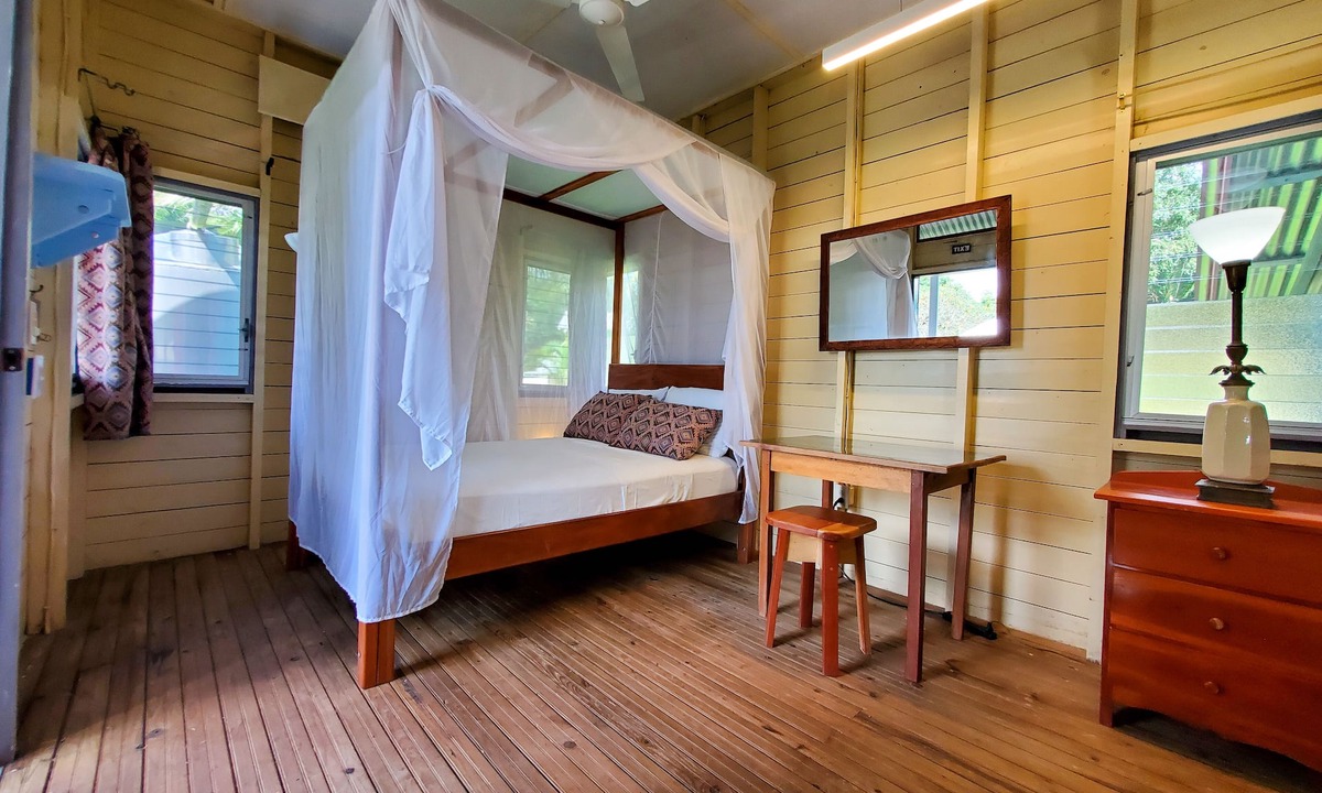 Unitedville Hostel | Lower Dover Jungle Lodge & Maya Ruins - Hostel