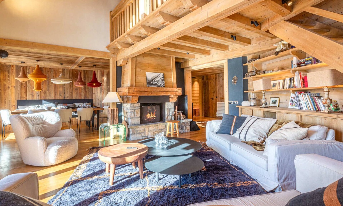 Val-d'Isere Apartment | Luxury apartment 4 rooms + studio, south terrace, center Val-d'Isère, 2023, 8 people