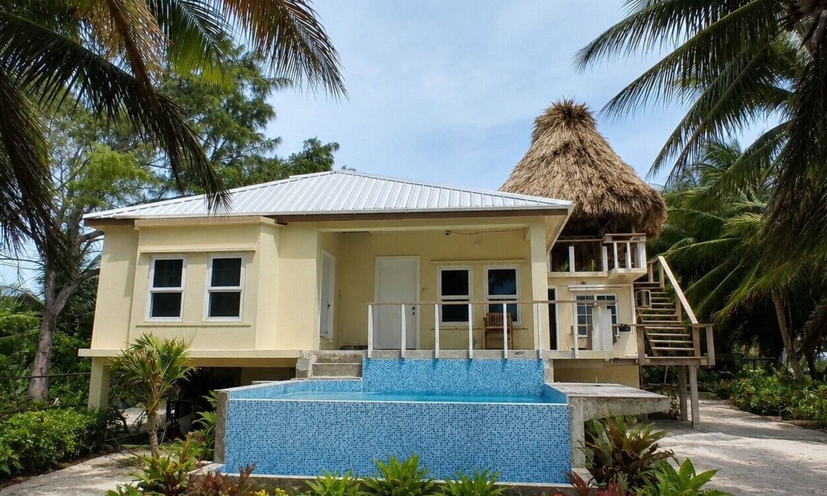 San Pedro House | Luxury Beachfront Villa with Private Chef included, private Pool, Boat and Capt