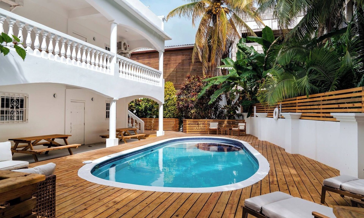 San Pedro Villa | Newly Updated 5BR Villa | Private Pool + Rooftop Deck