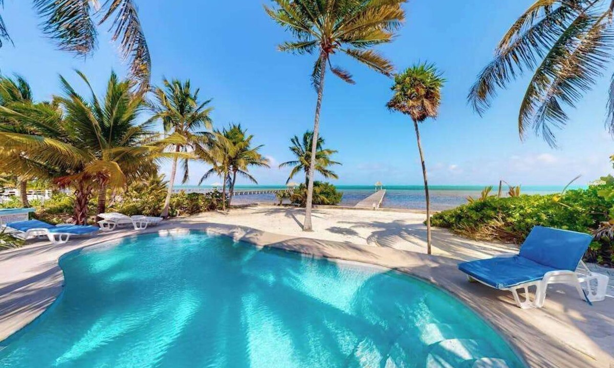 Boca Ciega House | Oceanfront villa with pool, beach access, ocean view, partial AC & strong WiFi