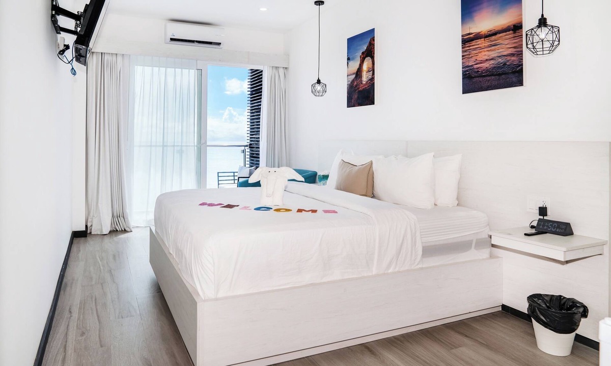 San Pedro Hotel | Oceanview 511 1Bedroom | Balcony | Watermark Hotel