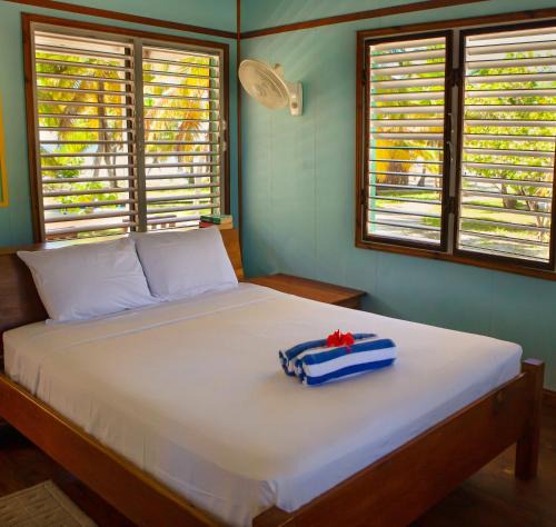 South Water Caye Hotel | Pelican Beach Resort South Water Caye