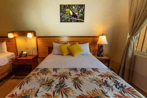 Dangriga Hotel | Pelican Beach Resorts Dangriga