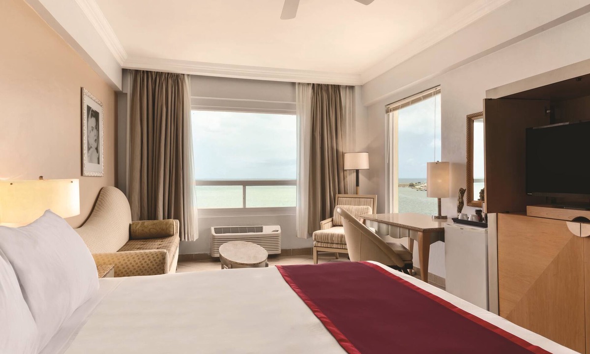 Belize City Hotel | Ramada Belize City Princess Hotel