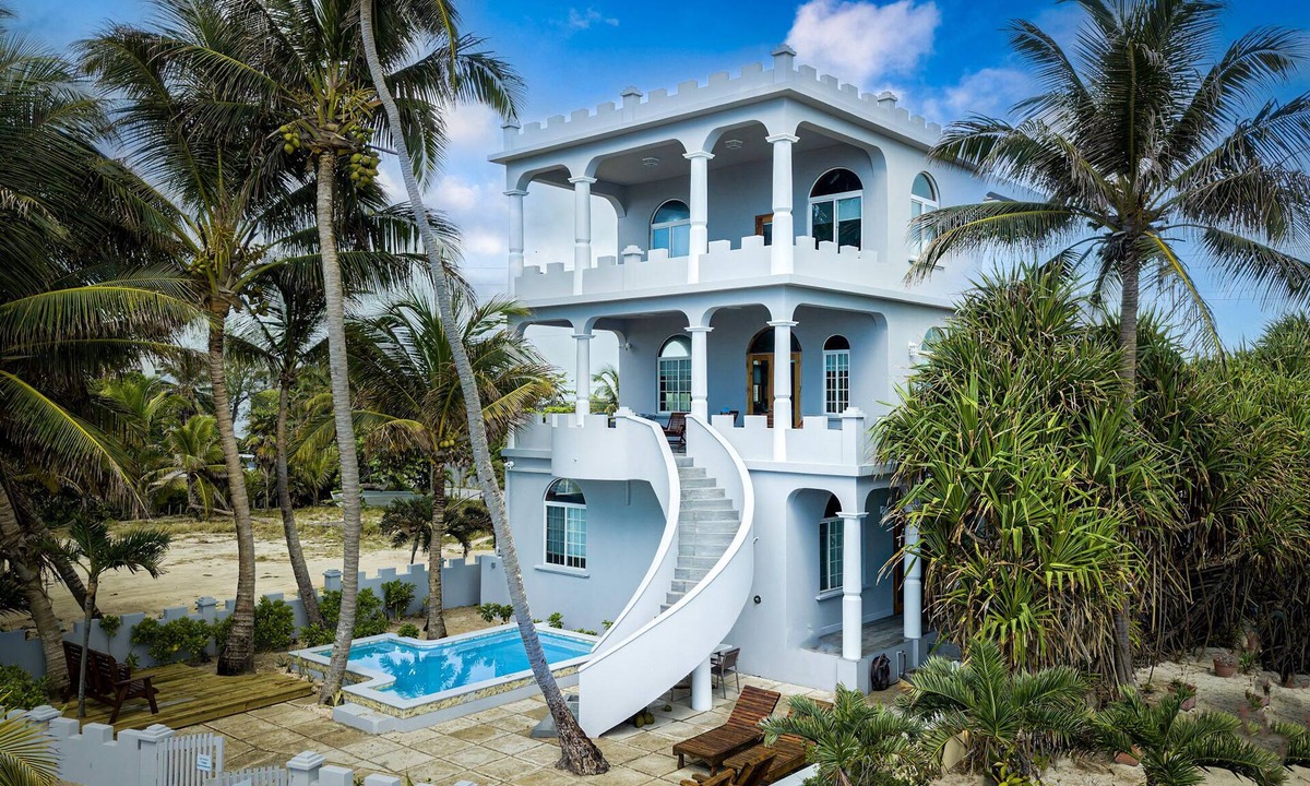 San Pedro House | Sandcastle Oceanfront with pool and stunning ocean views