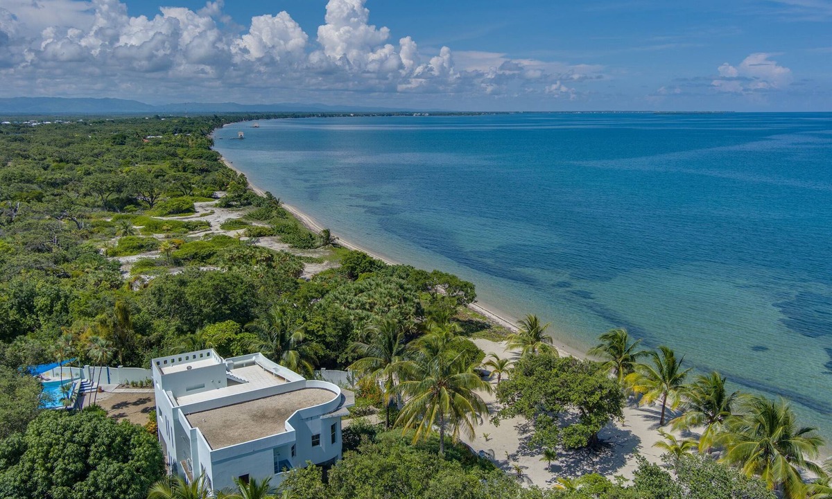 Placencia Villa | Seaside Home: Private Pool & Direct Beach Access