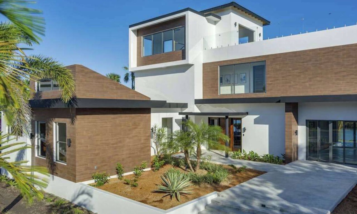 Cocoplum Villa | Serene villa with infinity pool, waterfall & modern amenities