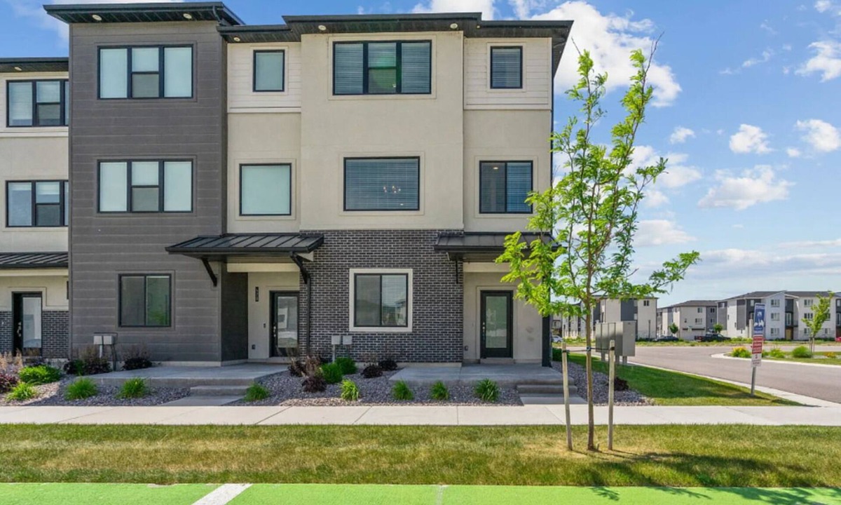 American Fork House | Spacious, modern 4-bedroom townhome w/AC near Ski/Snowboarding Resort