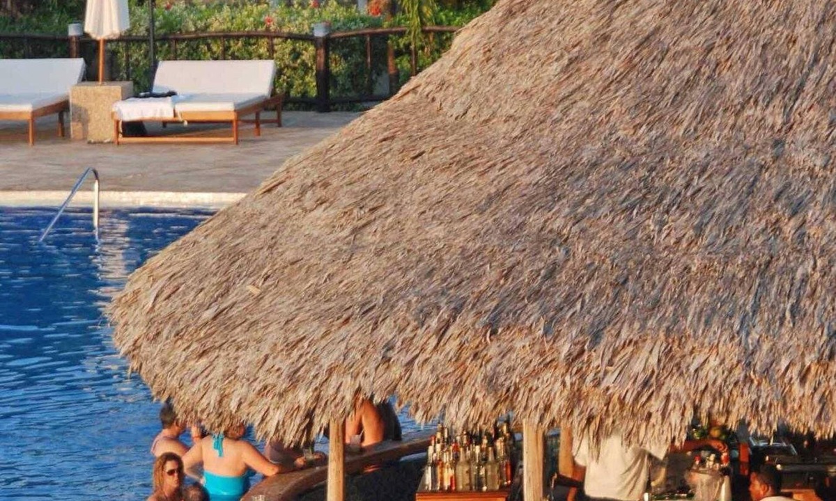 Placencia Resort | Sprawling Villa w/WiFi, Jacuzzi Tub, Balcony, & Beautiful Beach Views