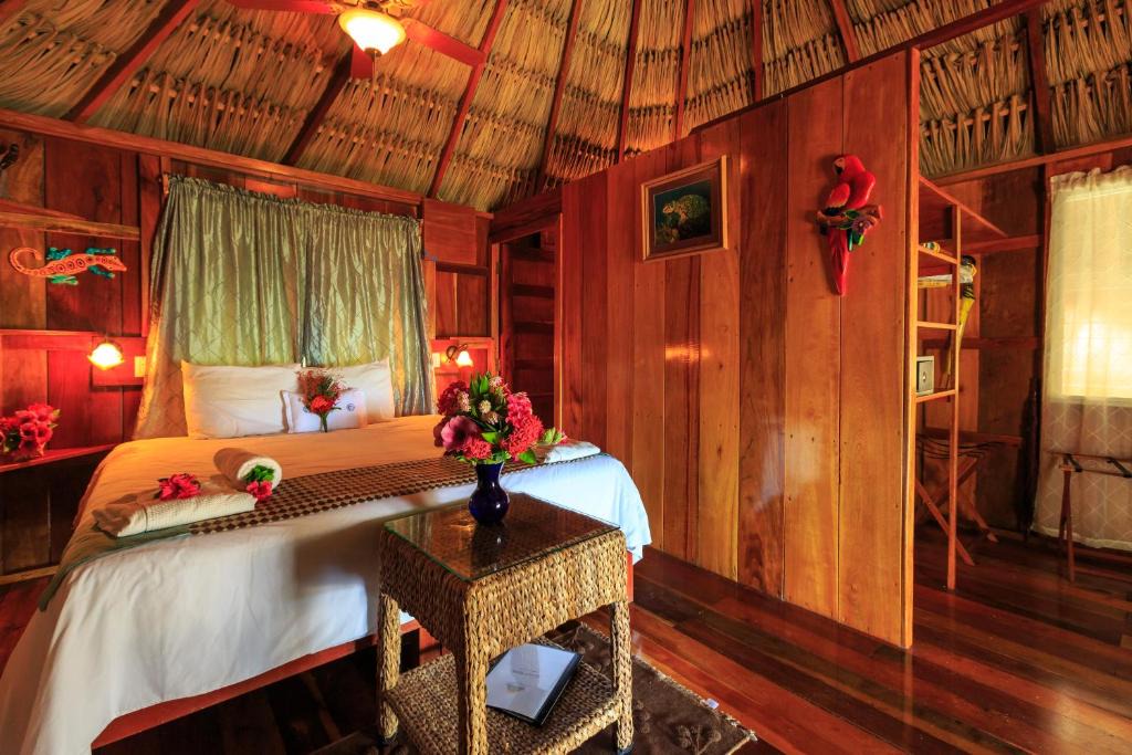 St. George's Caye Hotel | St. George's Caye Resort