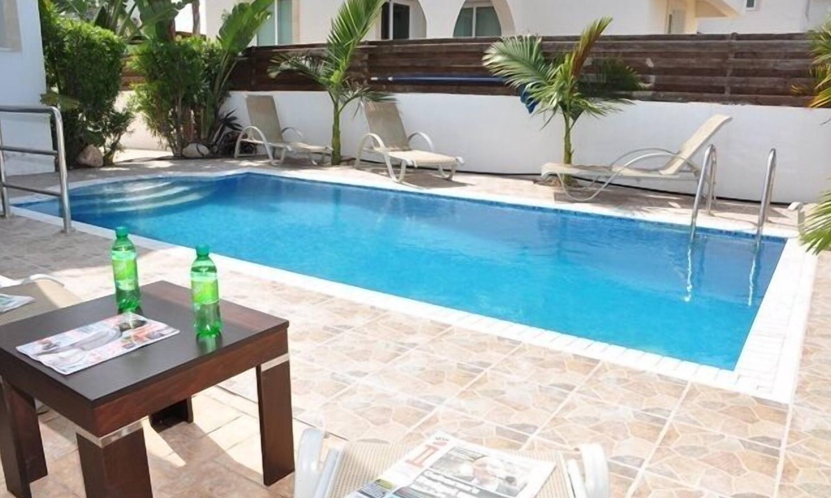Pernera Villa | Stunning 3 Bed villa with pool,Wifi,Mins to the Beach & amenites
