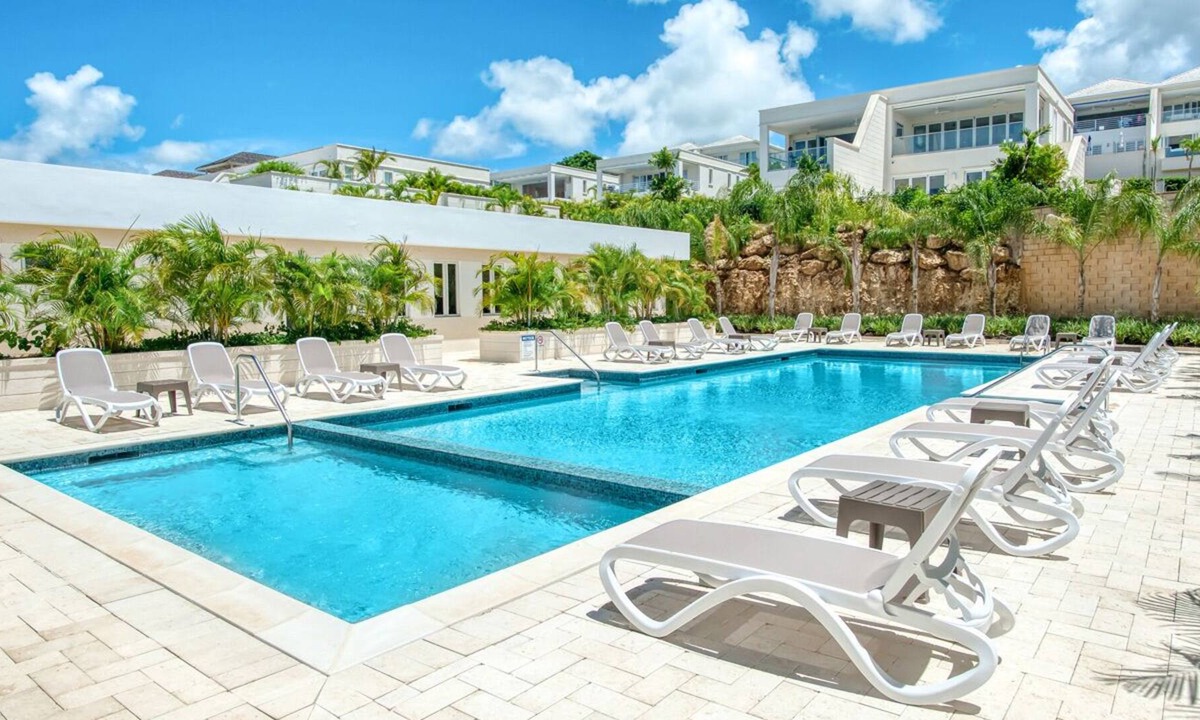 Mount Standfast Cottage | Superb luxury 1-bedroom cottage in gated community with pool and gym