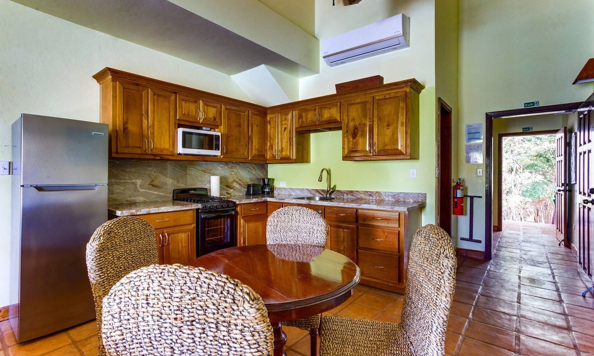 Placencia Apartment | TBS 38&39 Beachside-Condo Complex-Pool-6 Bedroom