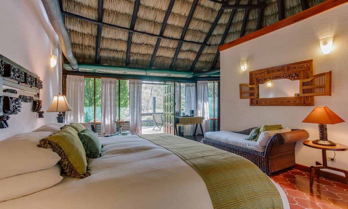 Negroman Hotel | The Lodge at Chaa Creek