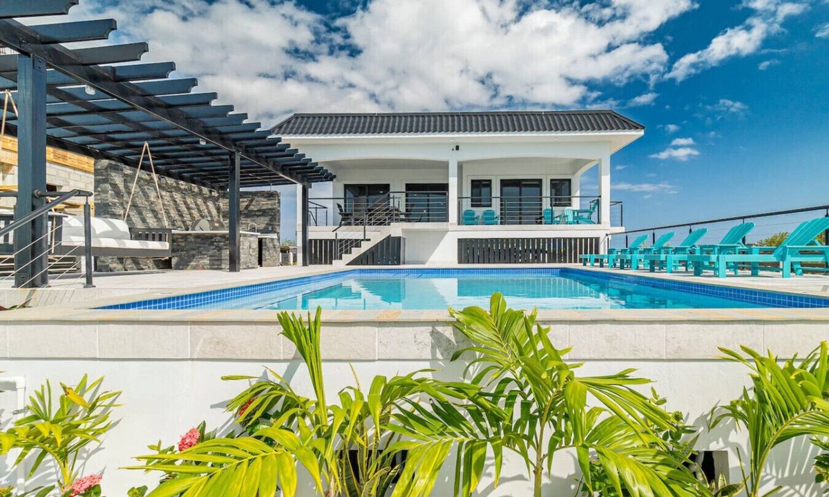 San Pedro House | The Office at Secret Beach