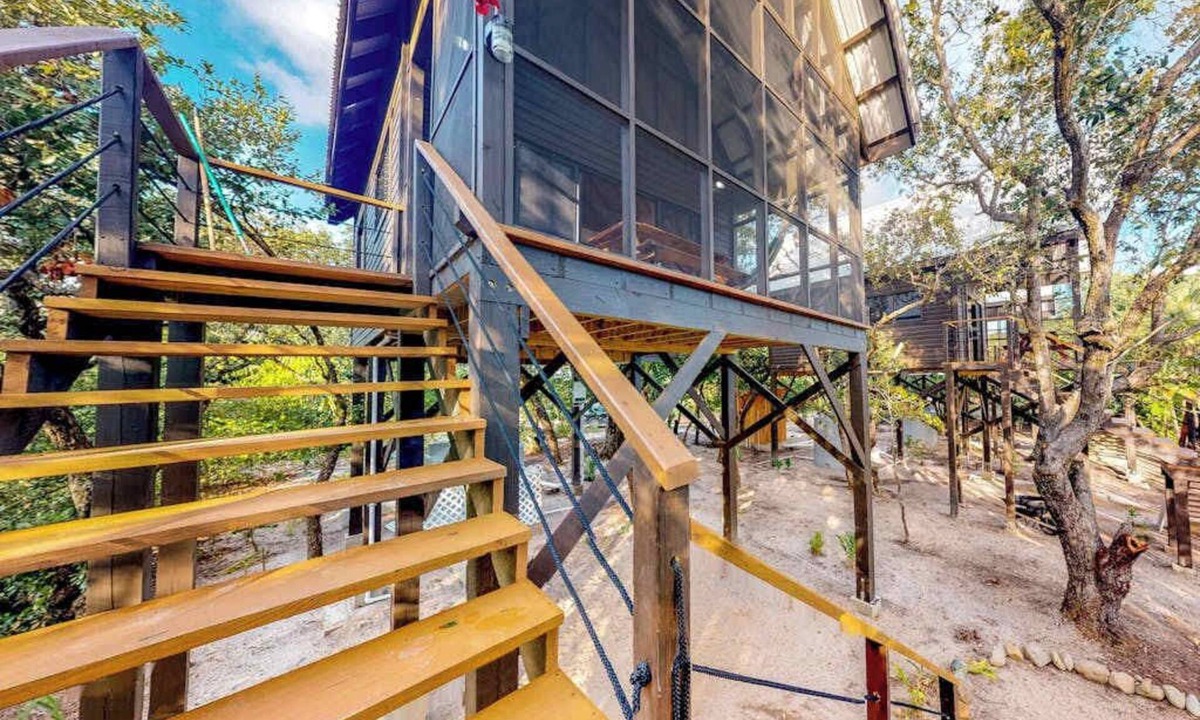 Surfside Cabin | Three forest cabanas with verandas, hammocks, WiFi & partial AC - walk to beach