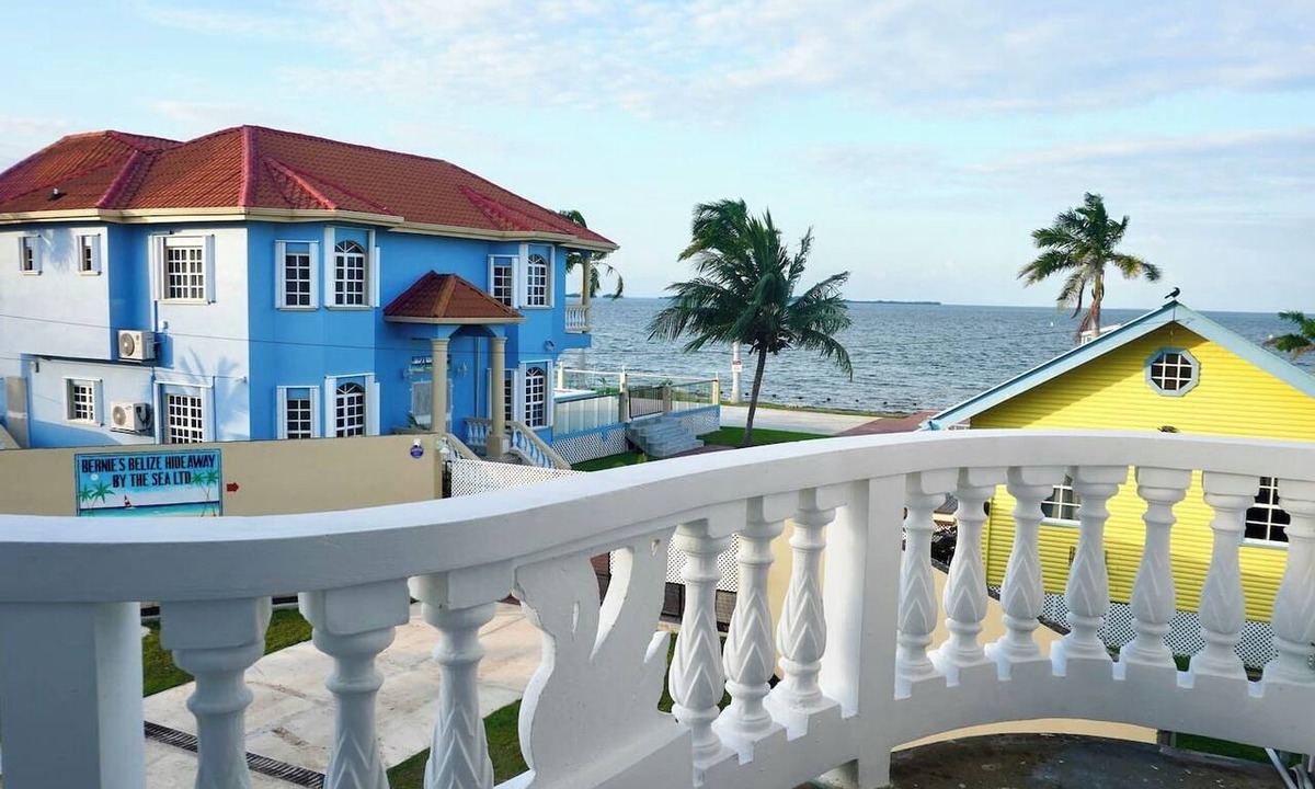 Belize City Apartment | Tranquil Studio w Balcony/Pool by Sea/Airport/Rest