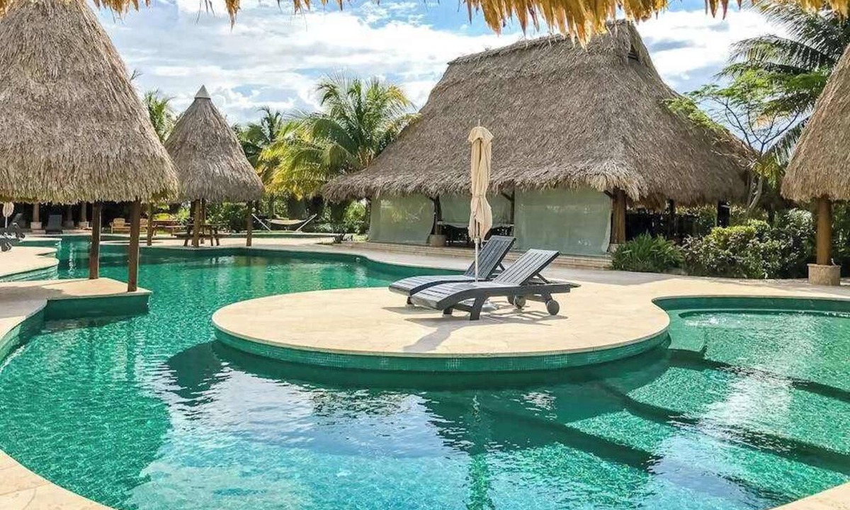 Sanctuary Belize House | Villa and casita in a secluded development with WiFi, AC, pool, and beach club