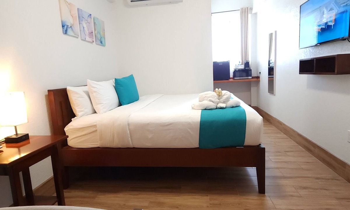 San Pedro Hotel | Voyager Sun & Reef Hotel