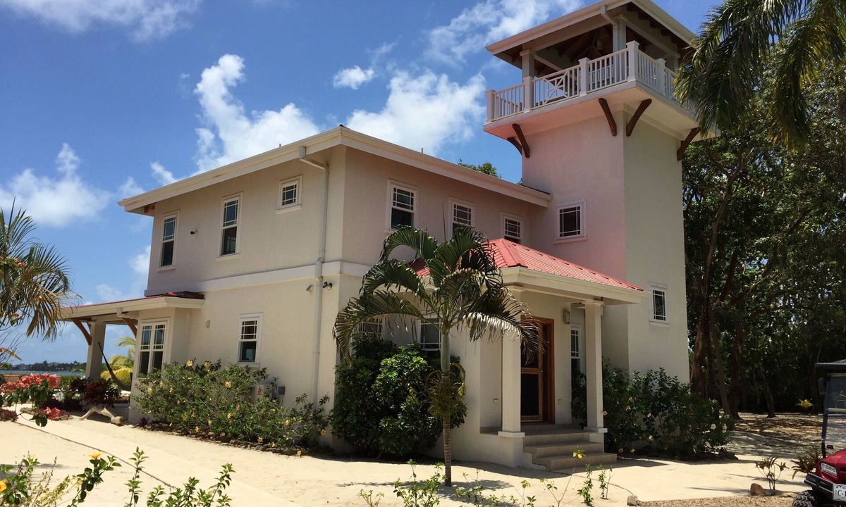 Placencia House | Walk to Village Beach Front Modern Home with Pool and Privacy
