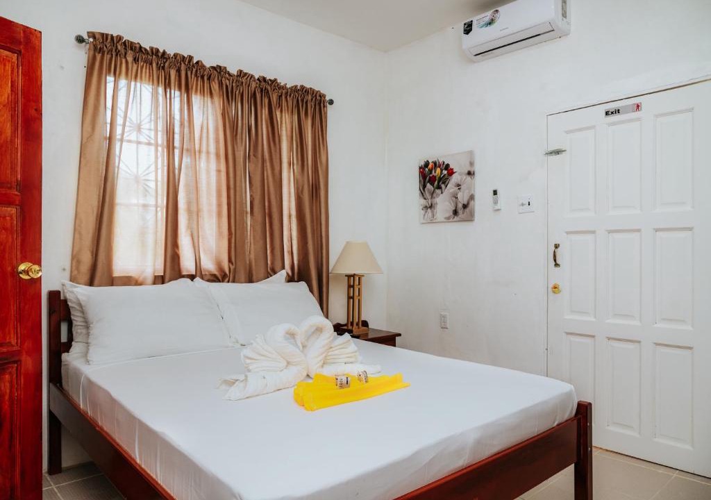 Forest Home House | Wanigi Guesthouse