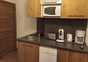 100m from ski slopes, 3rd floor, swimming pool, sauna, balcony, tv, ski locker, 30m², Risoul in Risoul