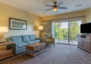 Branson | Lakeside Resort Retreat | Pools, Golf & Attractions in Branson