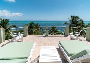 Incredible Two Story Ocean Front Condo with private rooftop deck - Gold Standard