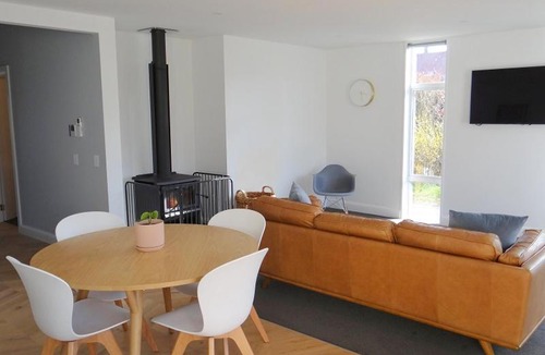 Hanmer Springs House | 14 Leamington Street